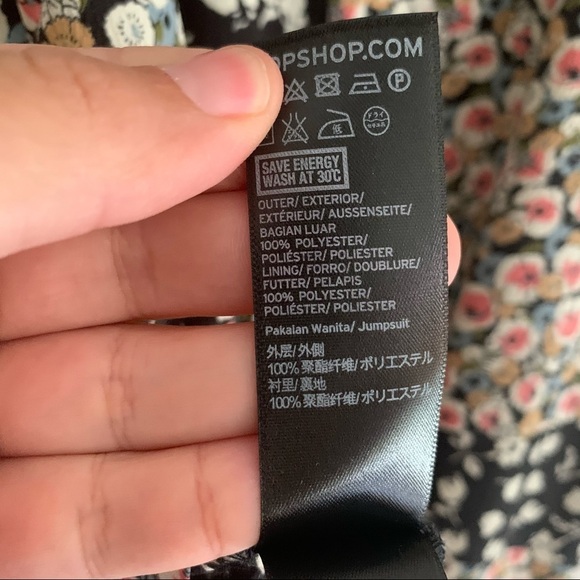 TOPSHOP Floral Romper - Picture 11 of 11
